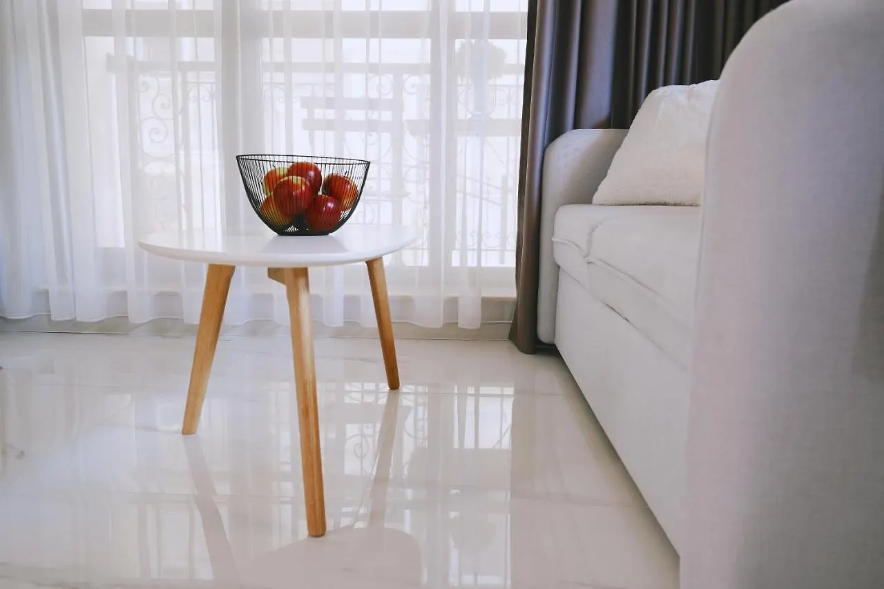 Varna City Centre - Two Bedroom Apartment 0*,